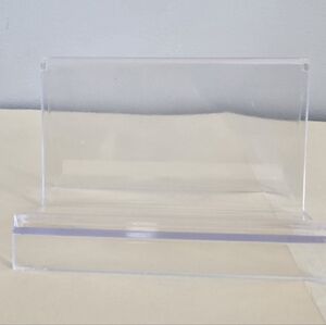 Wallet Stands